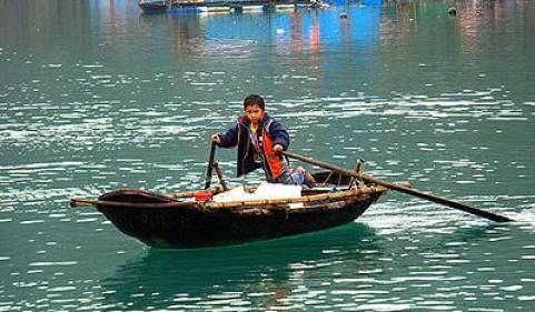 Mắt biển Vung Viêng