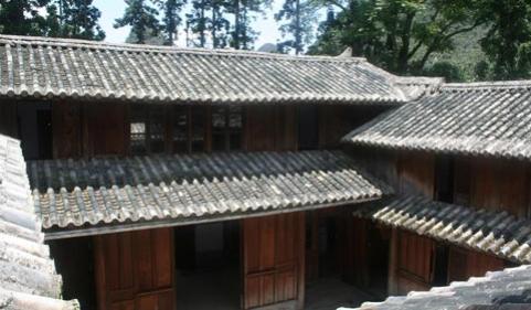 Lâu đài vua Mèo nơi cực bắc