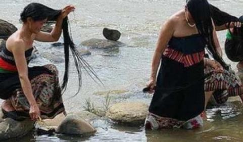 Phục dựng “Lễ hội gội đầu” của người Thái trắng
