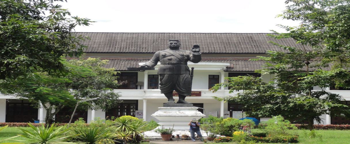 king-sisavang-vong-in-royal-palace-luang-phrabang-5