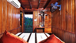 Deluxe cabin