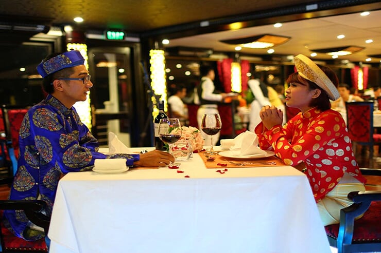 dinner-with-traditional-dress
