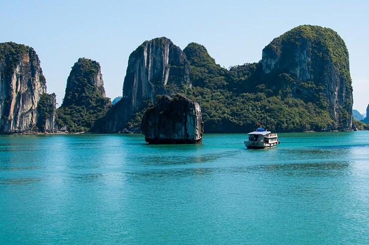 halong-luxury-day-tour-on-wonder-bay-cruise-2