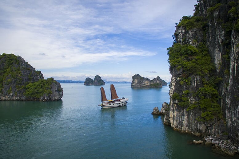 bai-tu-long-view-dragon-bay-day-cruise