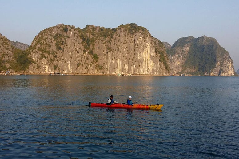 kayaking-valentine-premium-cruise-2-days-1-night-4
