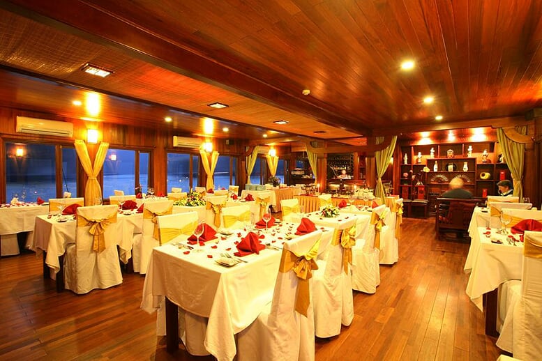 restaurant-indochina-sails-2-days-1-night-3