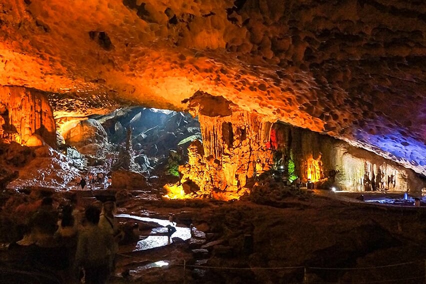 trinh-nu-cave-white-dolphin-cruise-3-days-2-nights