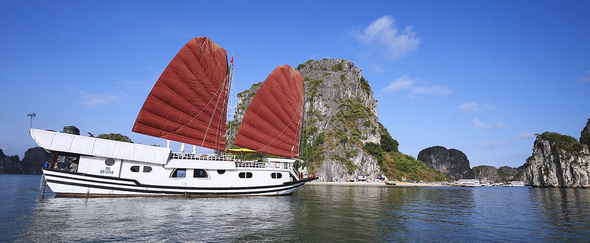 Fr-Dragon Bay cruise half day trip from Halong