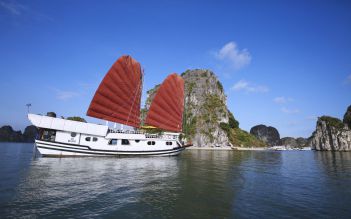 Dragon Bay cruise half day trip from Halong