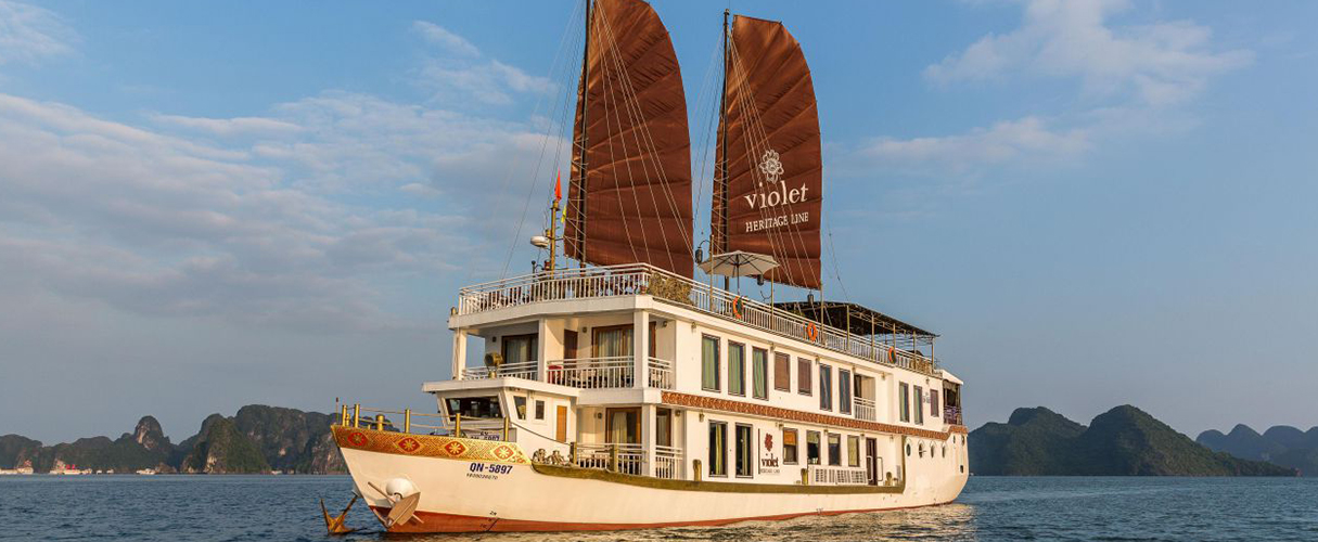 Heritage Line Violet Cruise 2 days/1 night