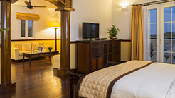 Luxury (4*++ hotel)