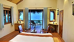 Deluxe valley-front pool room