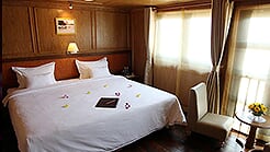 Double or twin cabin