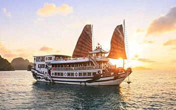 Royal Palace Cruise 3 days/ 2 nights