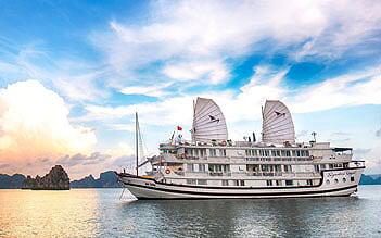Signature Royal Cruise 2 days/ 1 night