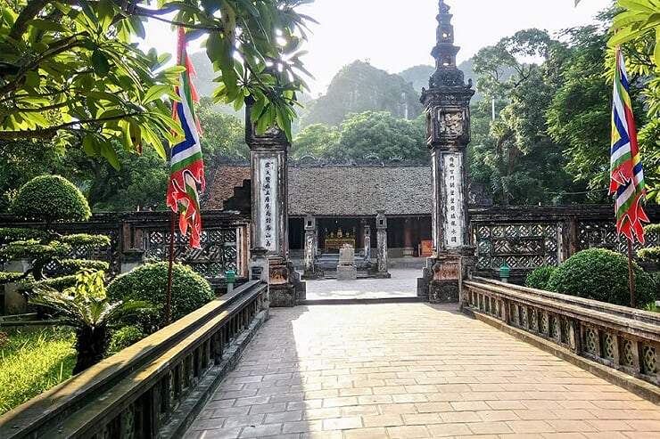 dinh-and-le-temple