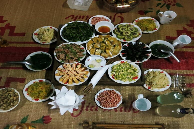 northern-viet-nam-laos-13-days-dinner-mai-chau-9