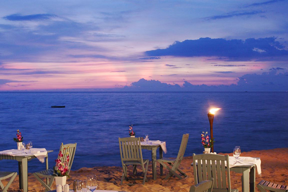 dinner-on-the-beach-phu-quoc-honeymoon-4days-2