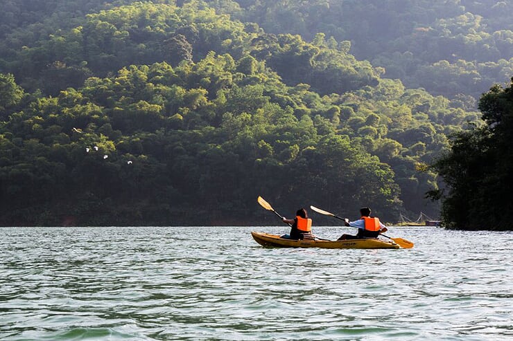 kayaking-in-mai-chau