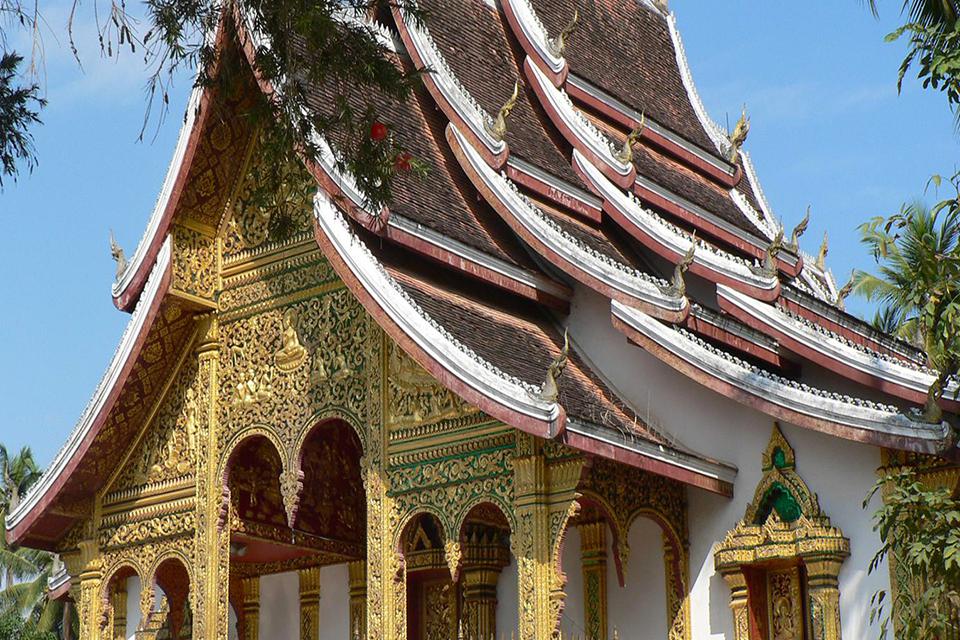960-laos-temple
