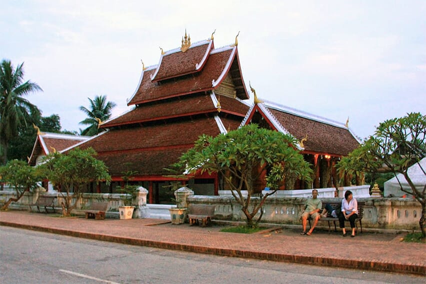 thailand-laos-burma-journey-wat-mai-luang-brabang-9