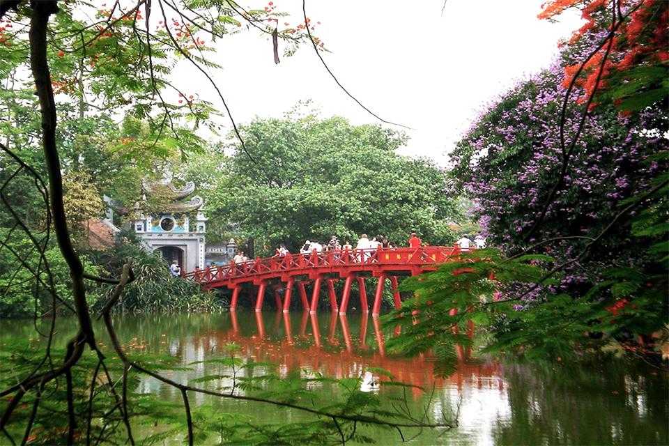 the-huc-bridge-hanoi