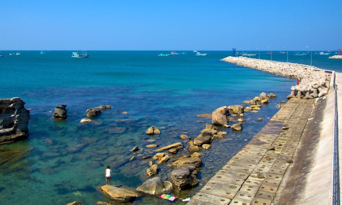 Attraction on the island of Phu Quoc pearl: Dinh Cau Cape