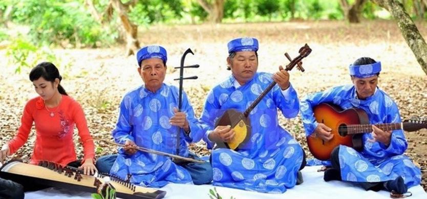Top artist preserves Mekong farm music