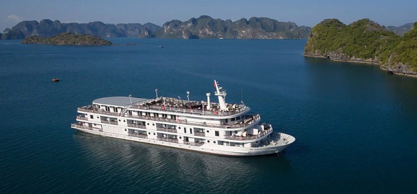 Best Halong cruises for the honeymoon