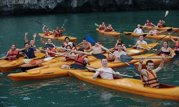 Kayaking to explore Halong bay