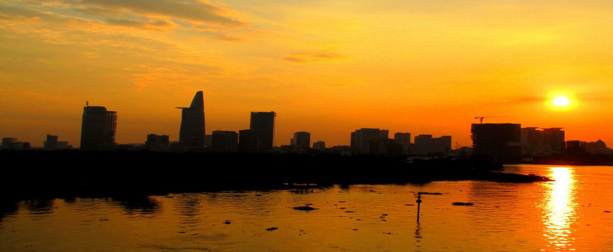 Fr-Saigon Sunset tour by speedboat