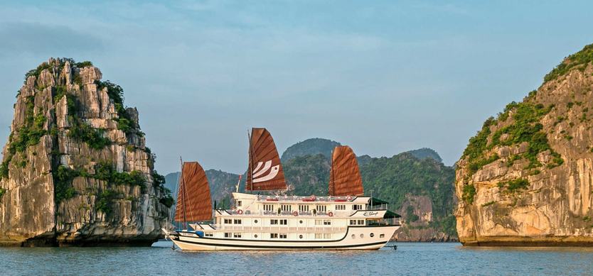 Tips to get a Halong Bay trip on overnight cruise