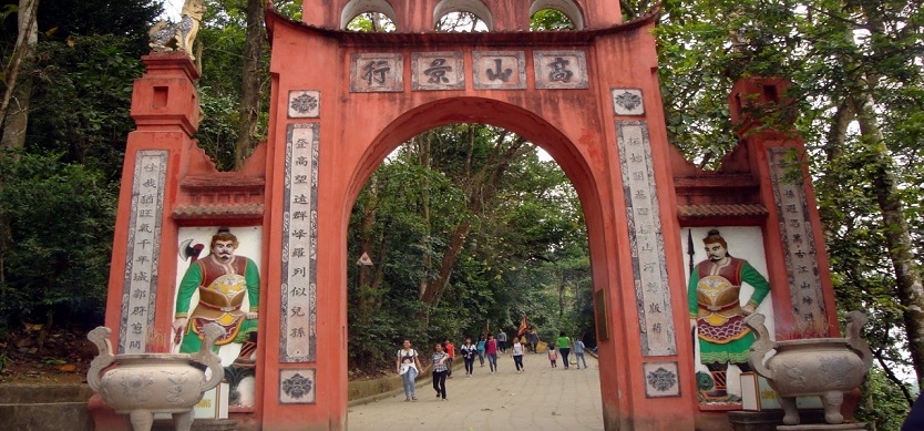 Itinerary To Back To The Root Of Vietnamese People In Hung Temple