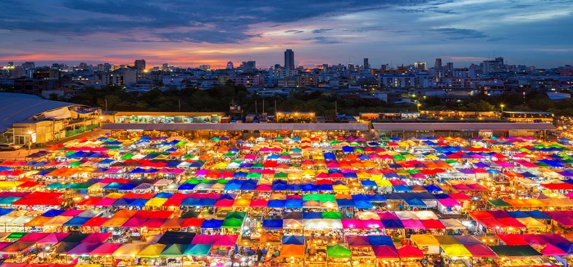 Useful travel tips for travelers in Chatuchak weekend market in Bangkok