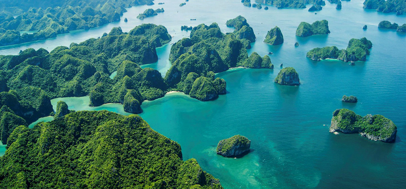 Bai Tu Long Bay