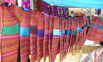 Cao Son Market