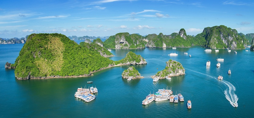 Halong determined to become civilized, friendly tourist city
