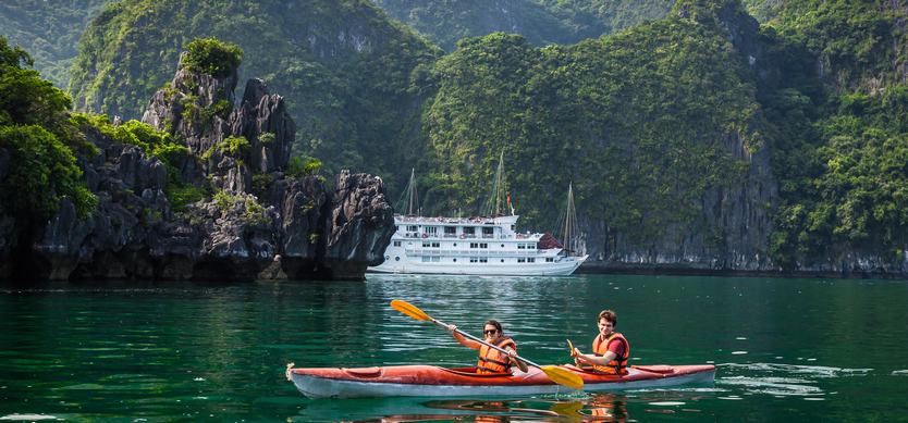 How best to enjoy the attractions in Halong Bay