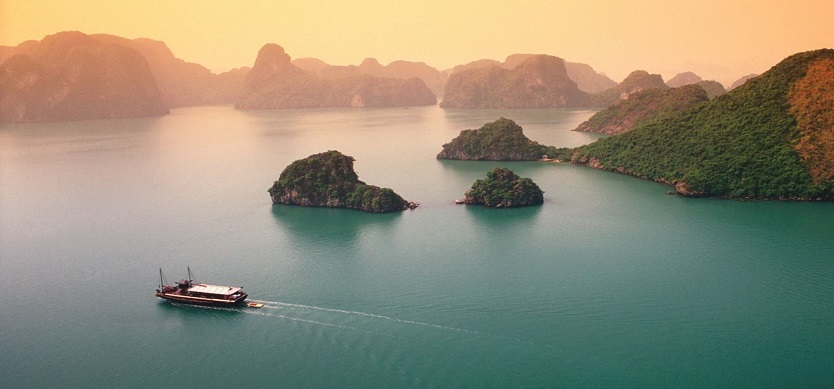 How To Reach Halong Bay