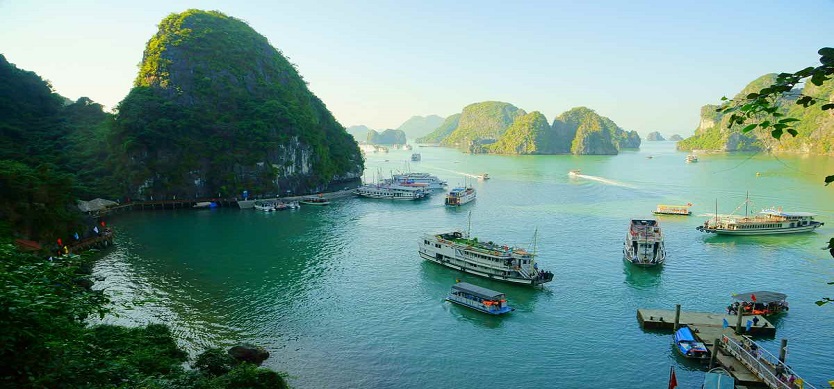 The suitable time for Halong Bay tour