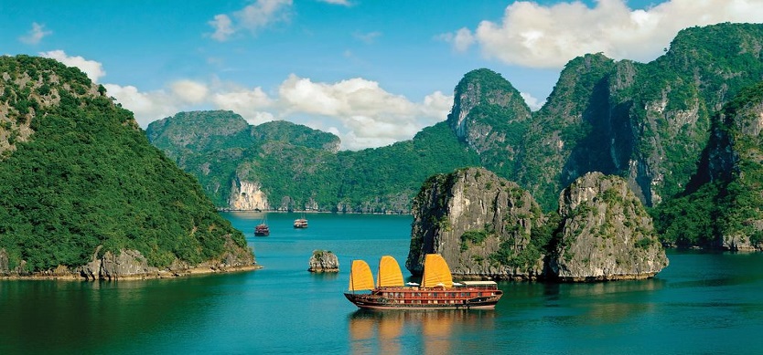 Travel guides from Halong to Tuan Chau Island
