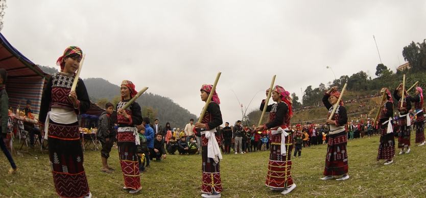 Folk Dances of the Xa Pho in Sa Pa