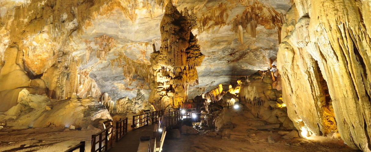 fr-Thien Cung Cave