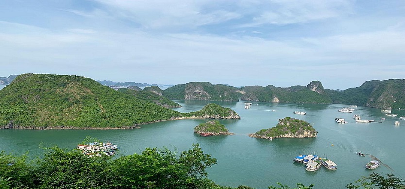 7 reasons why you should travel to Halong Bay