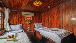 Deluxe cabin