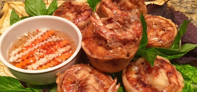 Fried cake with shrimp and 6 other delicious dishes in Can Tho