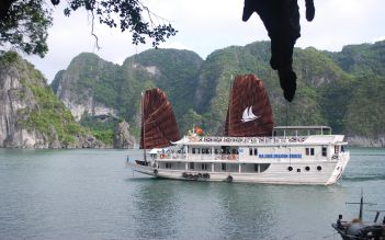 Dragon Gold cruise 3 days/ 2 nights