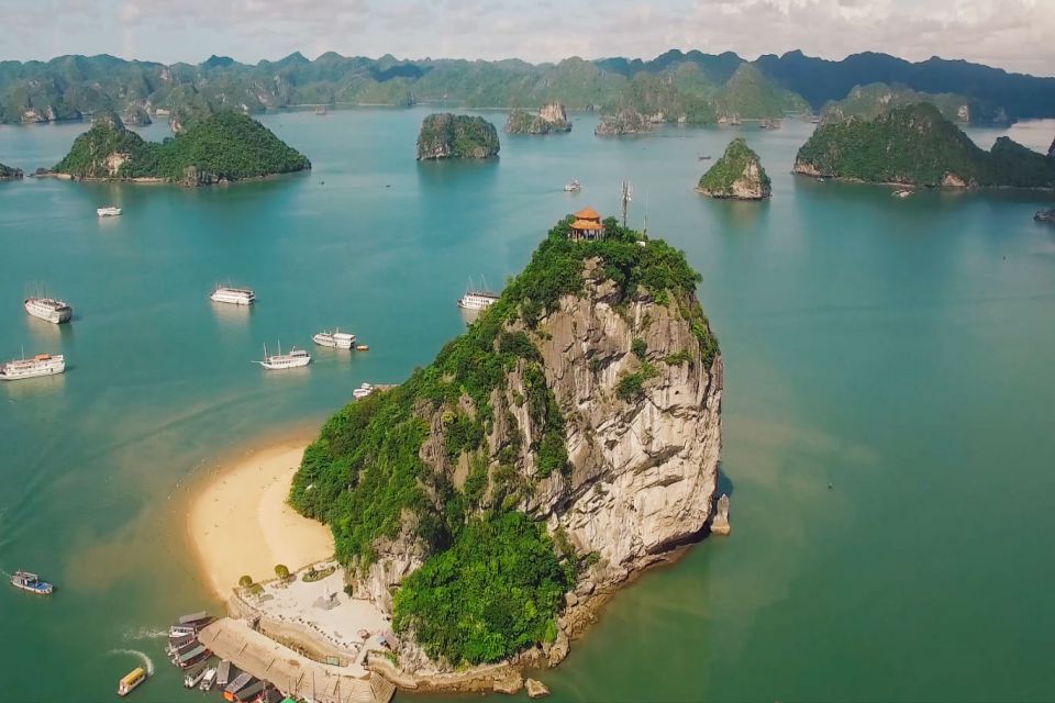 full-day-private-boat-trip-from-halong-5