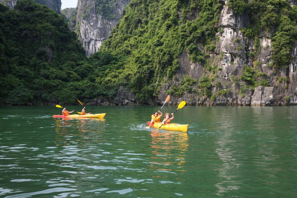 kayaking-la-paci-cruise