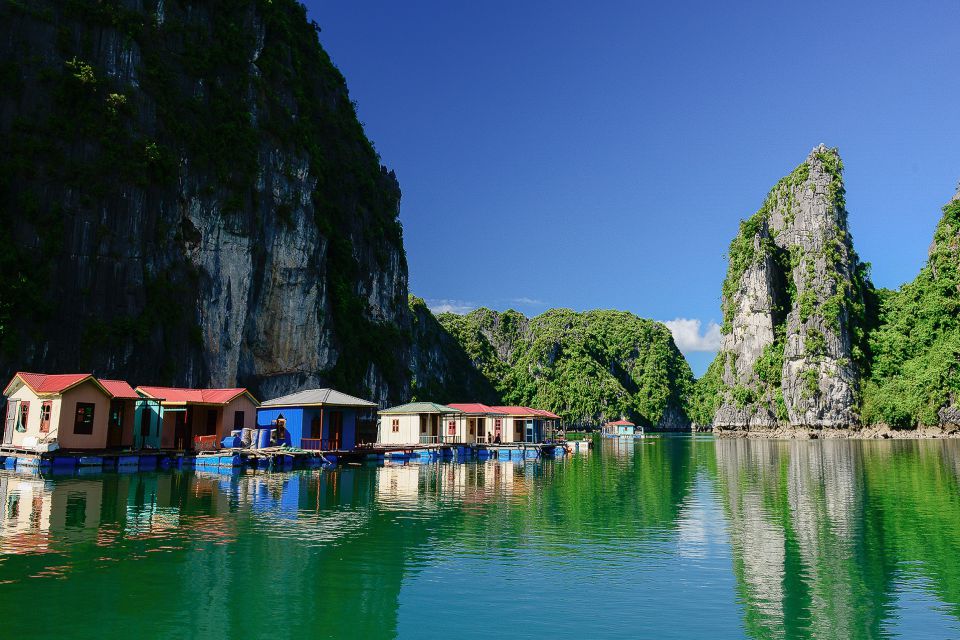 fr-vung-vieng-village-petit-white-dolphin-private-cruise-3-days-2-nights